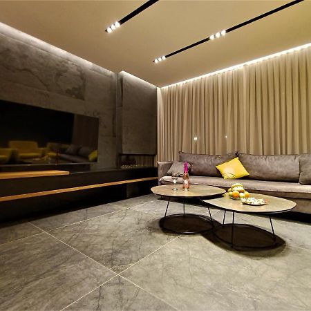 Luxury Aparment 5 Room 2 Minutes From The Beach بات يام المظهر الخارجي الصورة