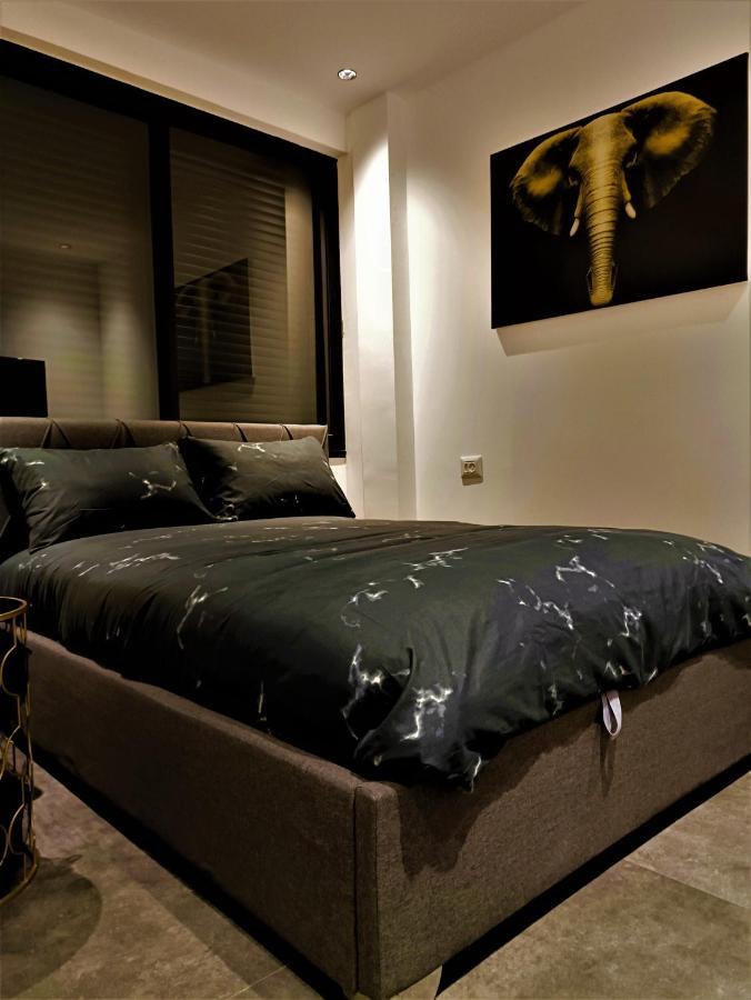 Luxury Aparment 5 Room 2 Minutes From The Beach بات يام المظهر الخارجي الصورة