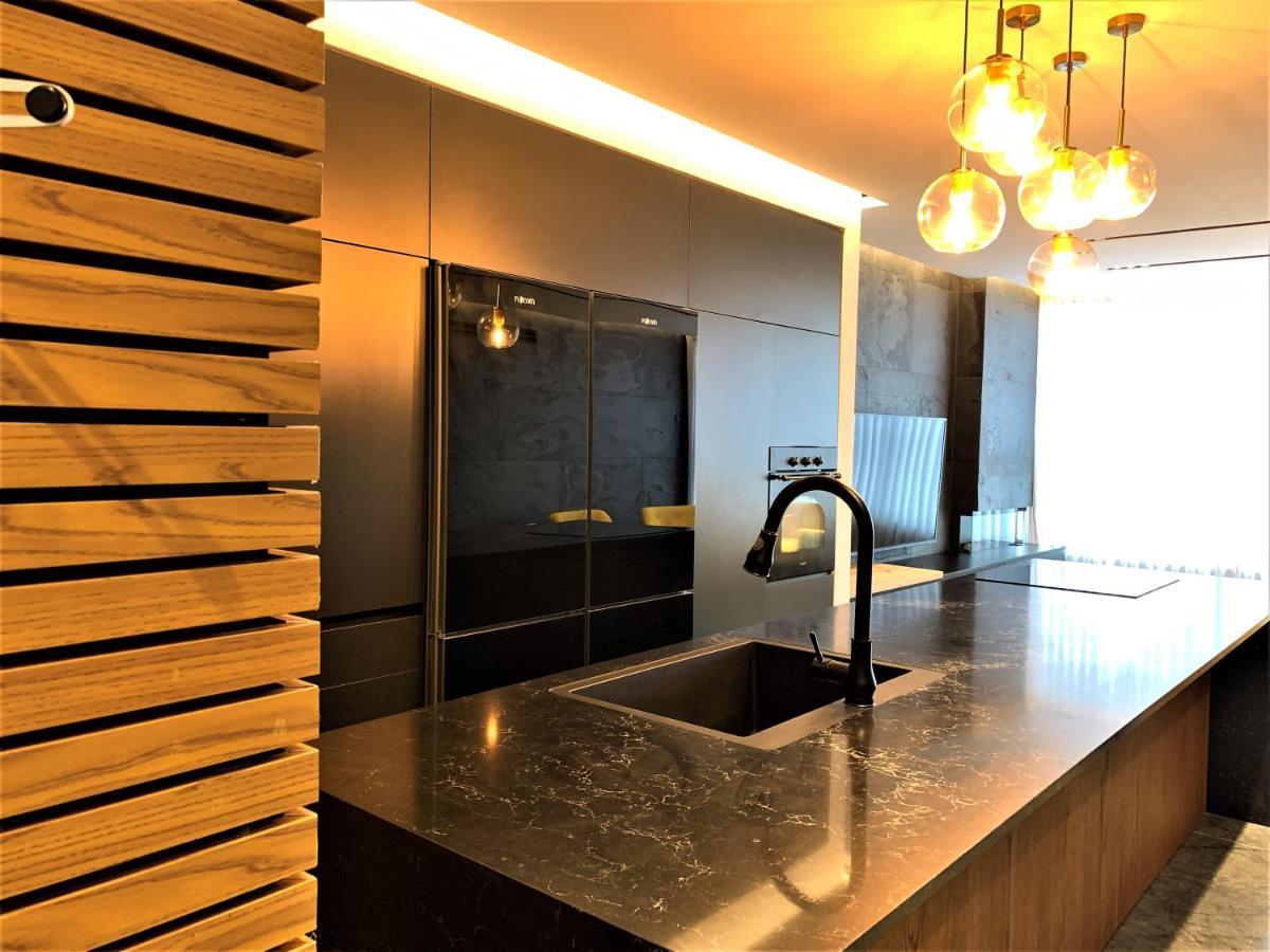 Luxury Aparment 5 Room 2 Minutes From The Beach بات يام المظهر الخارجي الصورة