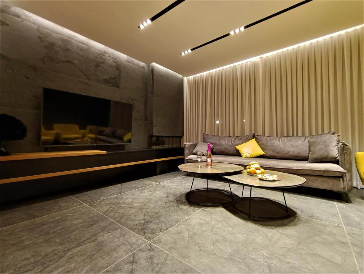 Luxury Aparment 5 Room 2 Minutes From The Beach بات يام المظهر الخارجي الصورة