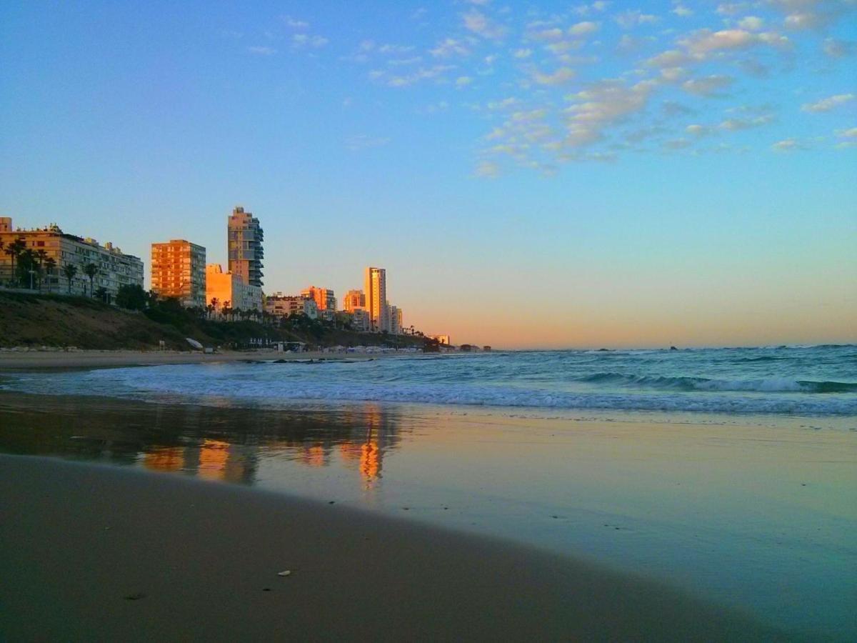 Luxury Aparment 5 Room 2 Minutes From The Beach بات يام المظهر الخارجي الصورة